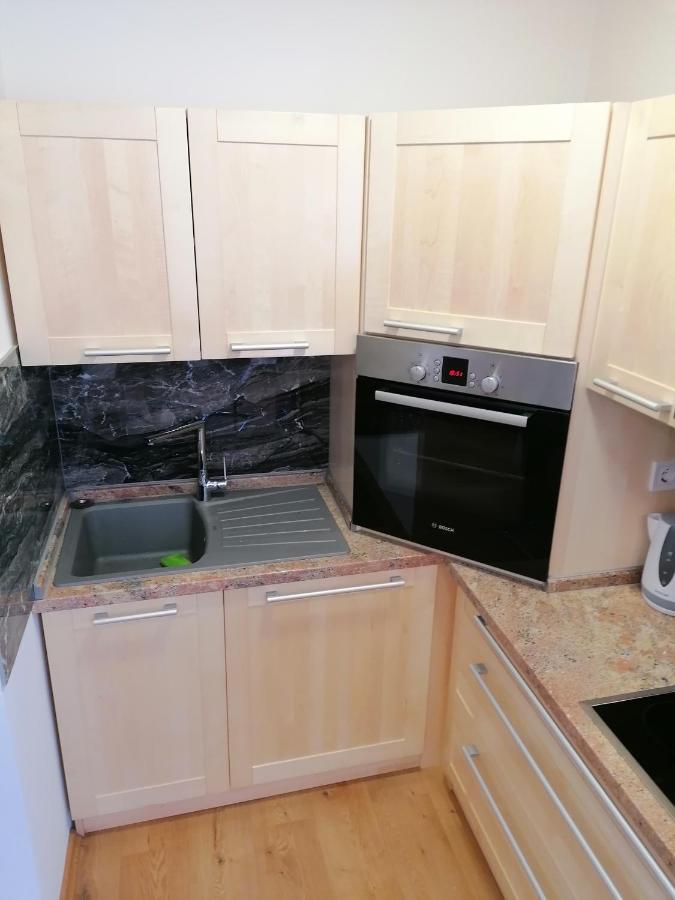 Apartment "B" 50 M From The Beach Zara Esterno foto